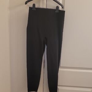 NWOT SPANX CORELUXE LEGGINGS